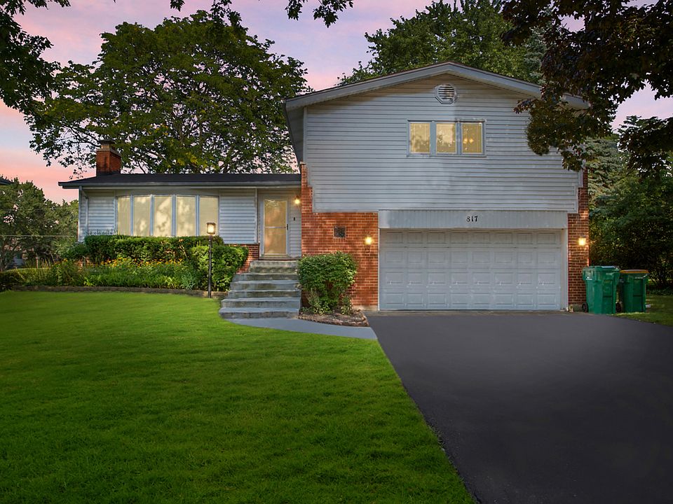 1st image of 817 Castlewood Ln