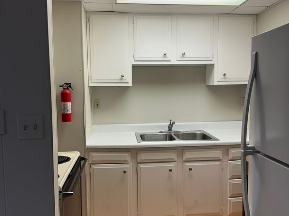 523 Washington Ave #1