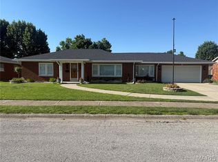 2320 Saint Bernard Ave, Granite City, IL 62040