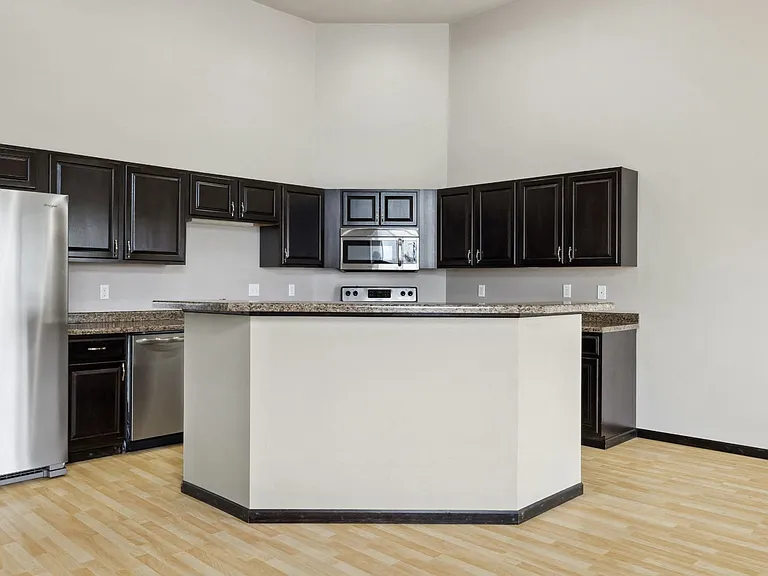 Town Square Townhomes — Photo 14