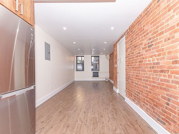 4th image of 252 Madison St #Gn