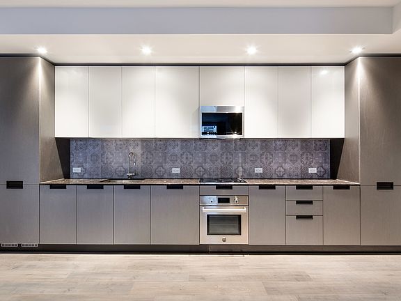 5th image of 114 Mulberry St #602