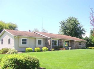 3119 N Greenfield Dr, Freeport, IL 61032
