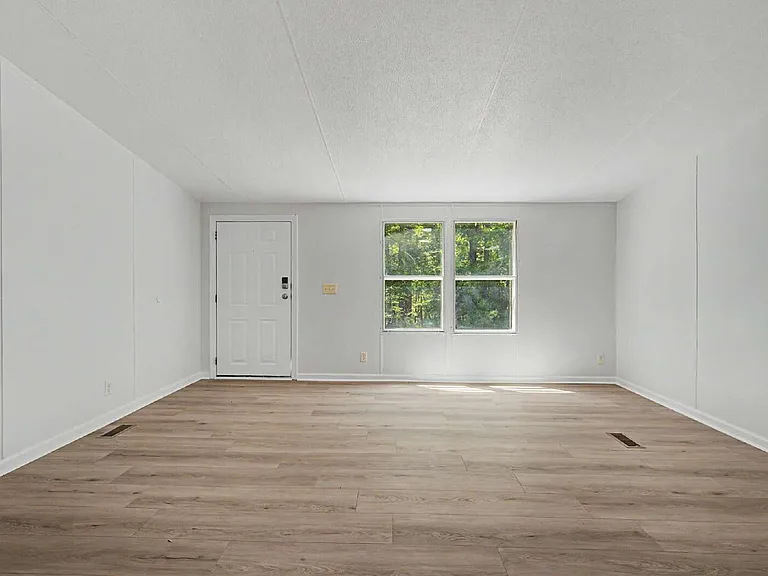1083 Lily Pad Ln — Photo 5