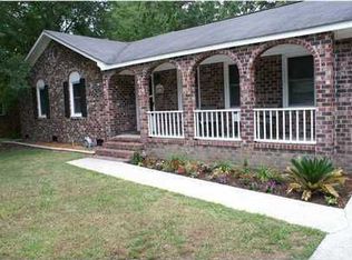 213 Woodward Blvd, Summerville, SC 29483