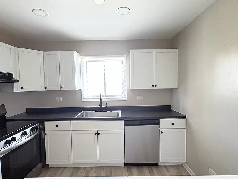 1527 Norway Ln #2B — Photo 16