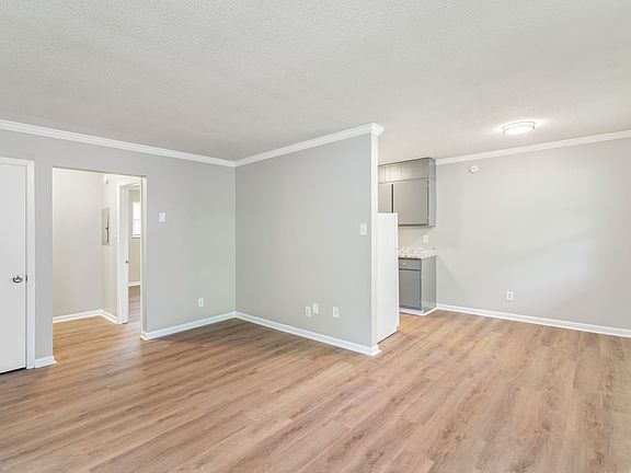 2nd image of 2720 Holbrook Dr NE #4