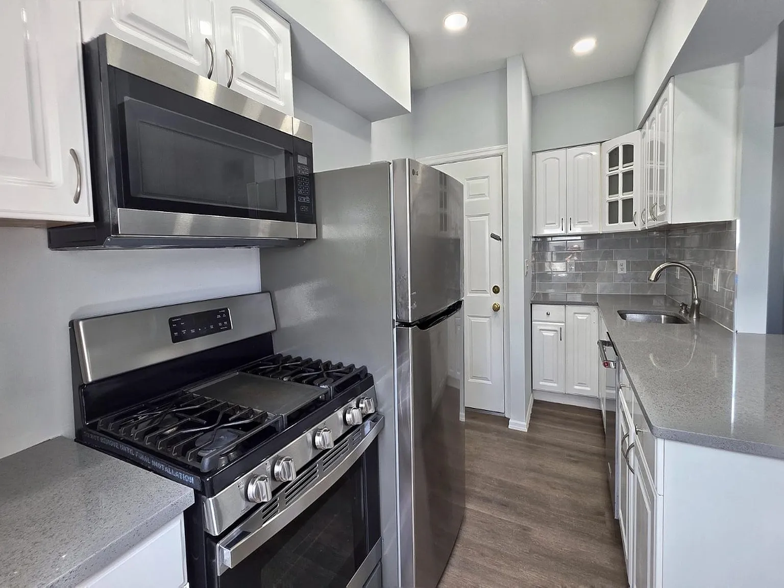2 bed, 1.0 bath, $2,550 — Photo 4