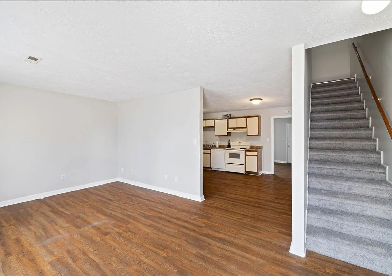 152 Clover Valley Circle — Photo 2
