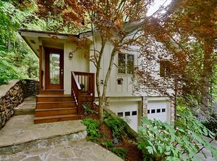 13 Breezeway Dr, Asheville, NC 28803