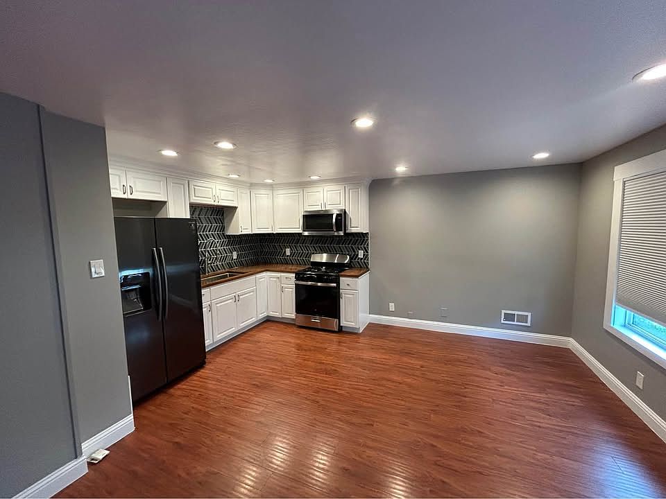 1st image of 583 Clarinada Ave APT 7