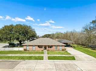 2201 Bobolink Dr, Saint Bernard, LA 70085
