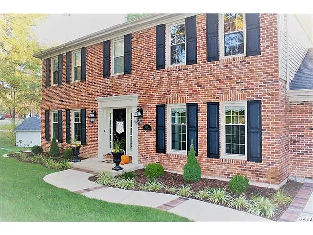668 Clear Brook Dr photo 1