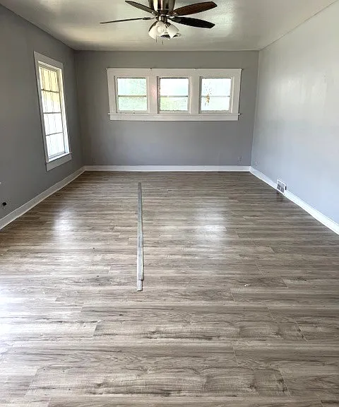 316 W Houston St — Photo 2