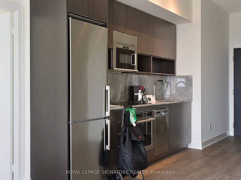 7 Mabelle Ave #3710 — Photo 10