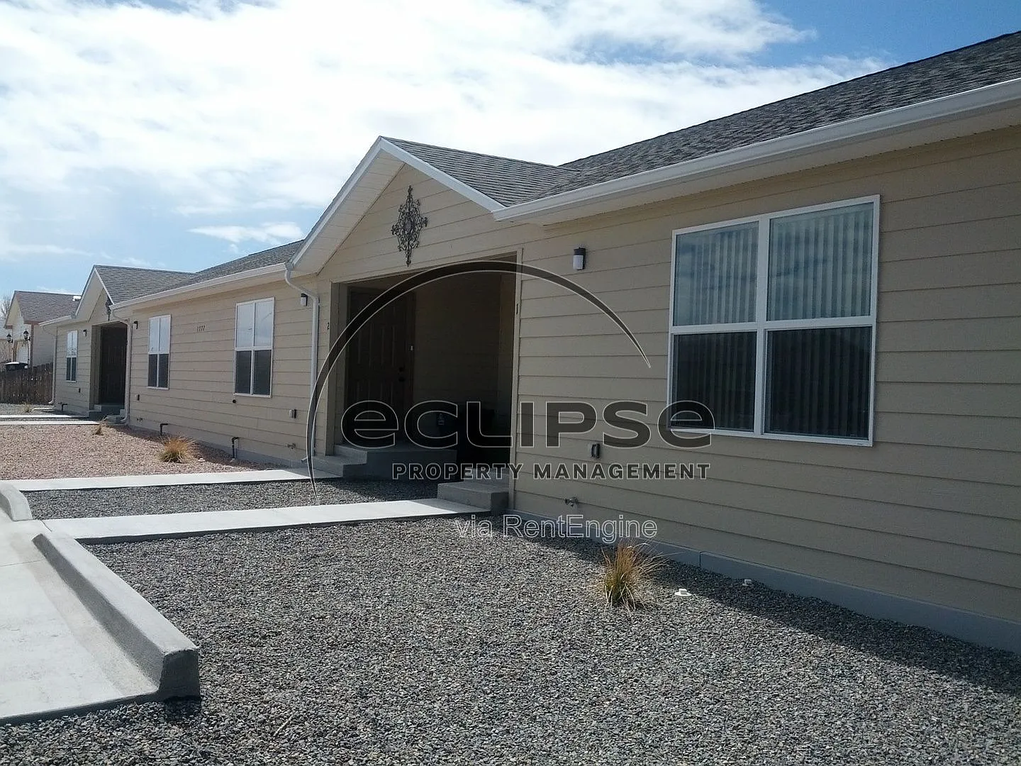 3 bed, 1.0 bath, 1115 sqft, $1,365 — Photo 1