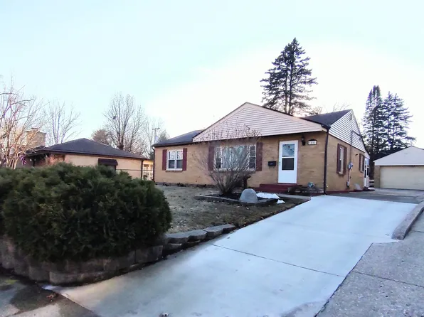 1811 Oregon Ave, Rockford, IL 61108