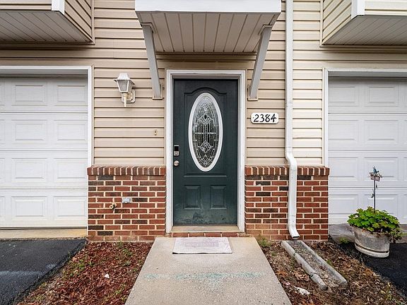 4th image of 2384 King Arthurs Ct