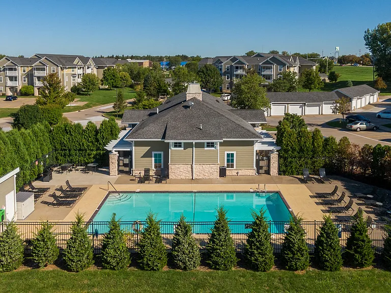 Alexis at Perry Pointe — Photo 19