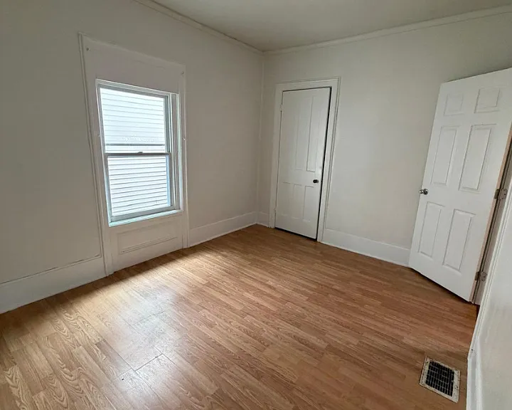 38 E Albany St — Photo 13