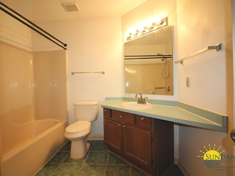 1100 Crosswinds Lndg #13 — Photo 8