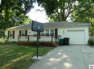 9626 England Dr, Overland Park, KS 66212
