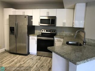 8955 Wiles Rd APT 204, Pompano Beach, FL 33067