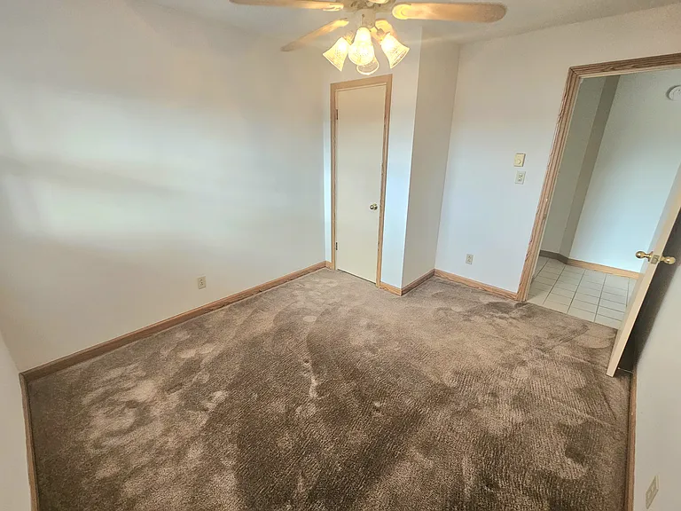 65 E Southmor Rd #6 — Photo 4