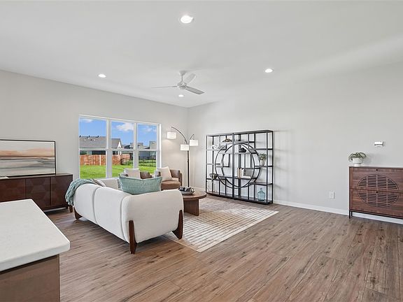 5th image of 1239 Sand Prairie Dr