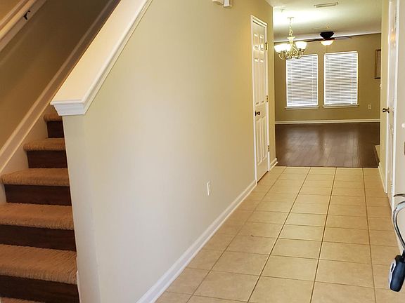 3rd image of 870 S Black Cherry Dr