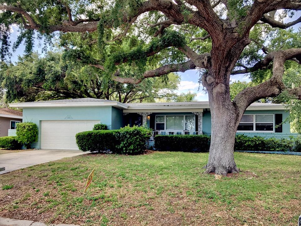 1st image of 486 Pinewood Dr