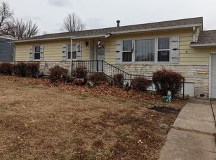 405 Minnehaha St, Hiawatha, KS 66434