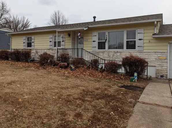 405 Minnehaha St, Hiawatha, KS 66434