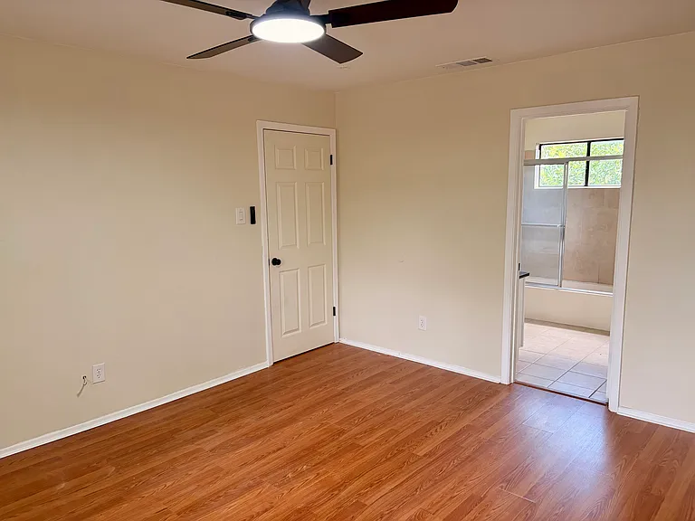 8301 Bradford Edward Cv — Photo 26