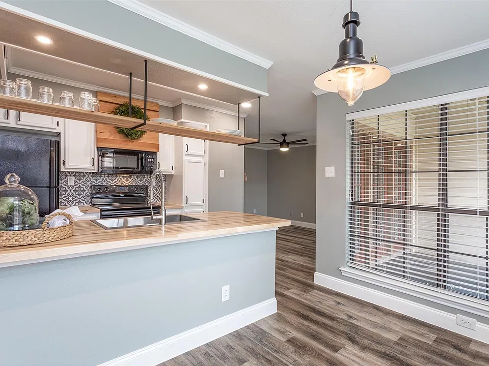Dining Room toward Kitchen