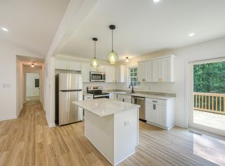 2416 Horseshoe Bend Dr, Bumpass, VA