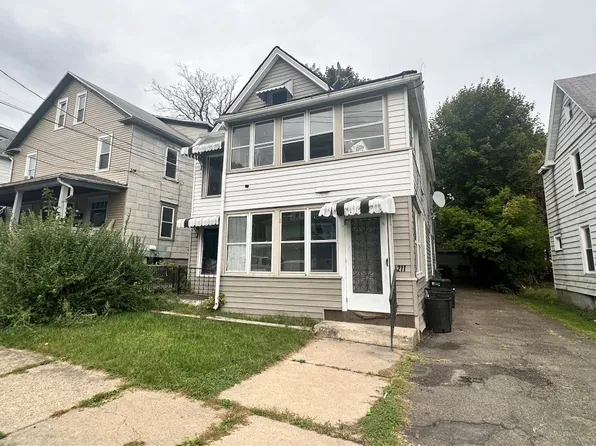 211 Harrison St, Johnson City, NY 13790