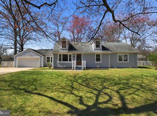 8804 Oak Leaf Dr, Alexandria, VA 22309