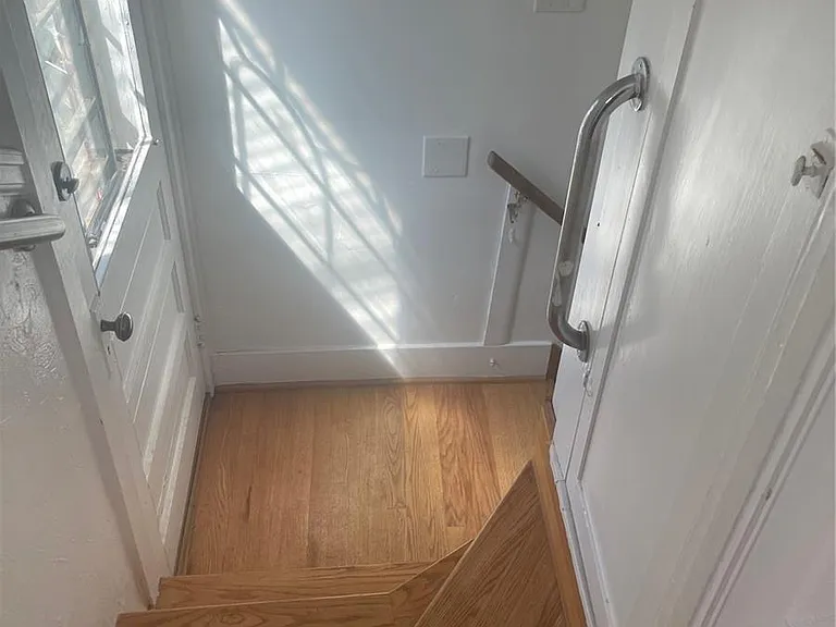 1143 S Corona St — Photo 16