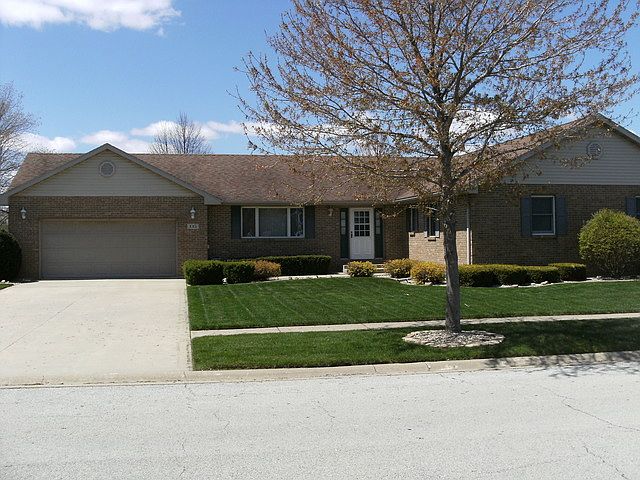 1st image of 135 N Hamilton Dr