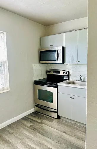 1801 NW 54th St Photo 1