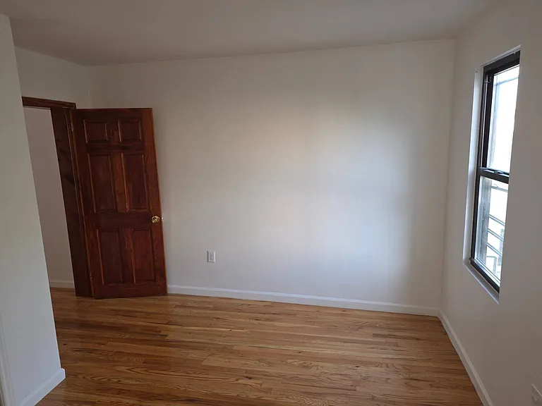 732 Belmont Ave — Photo 9