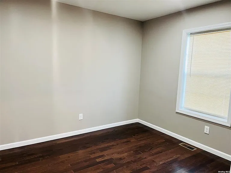 11 Grant Ave — Photo 6