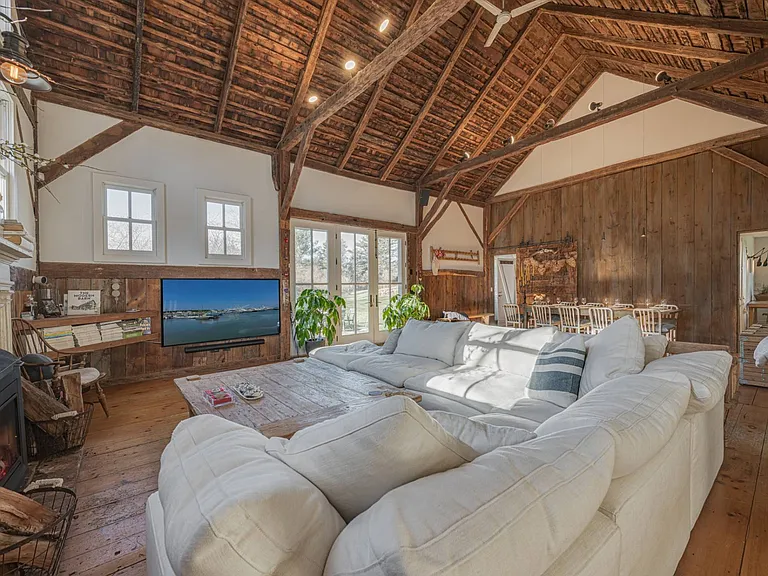 2983 Montauk Hwy — Photo 5