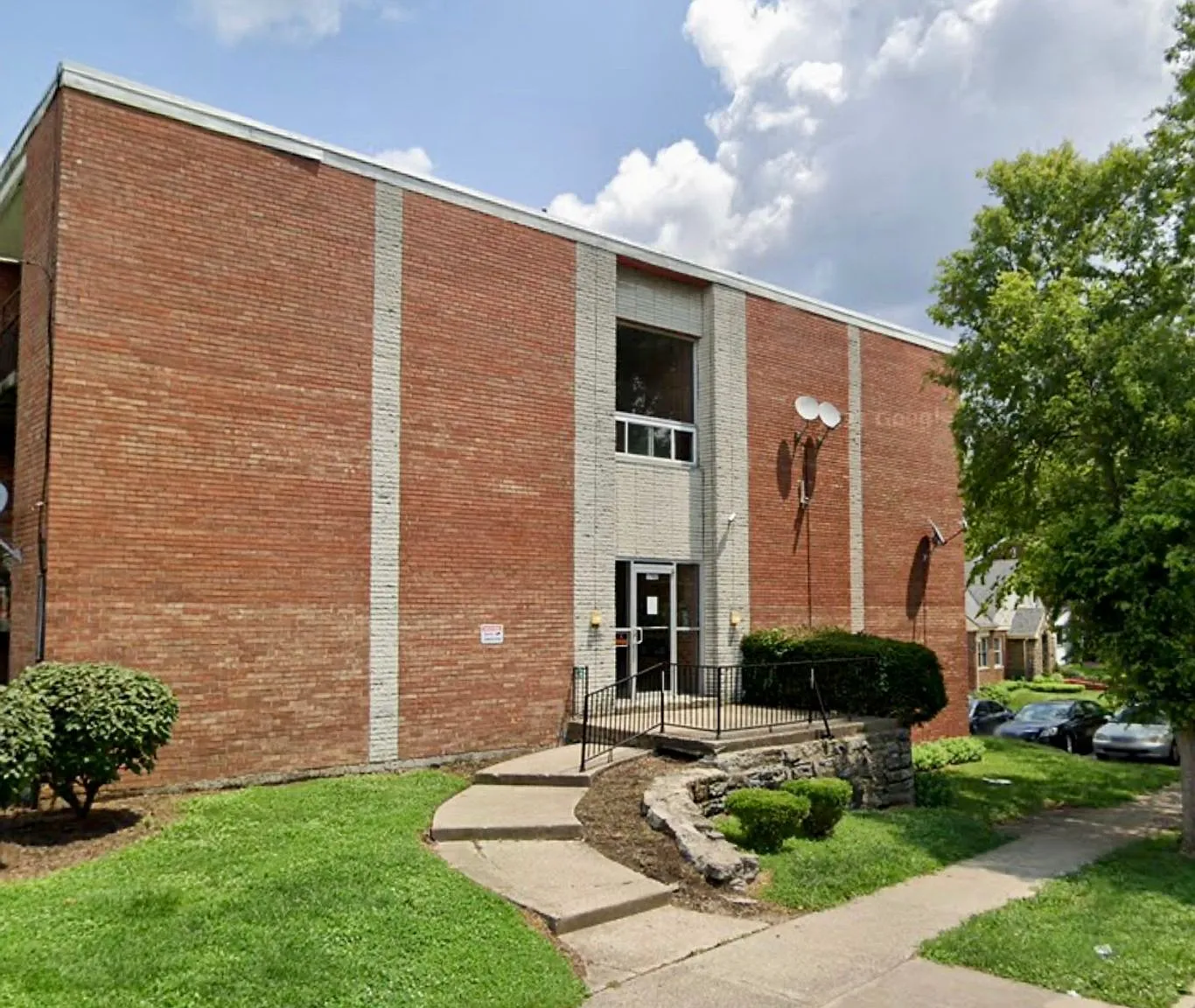 Yale Estates — Photo 1