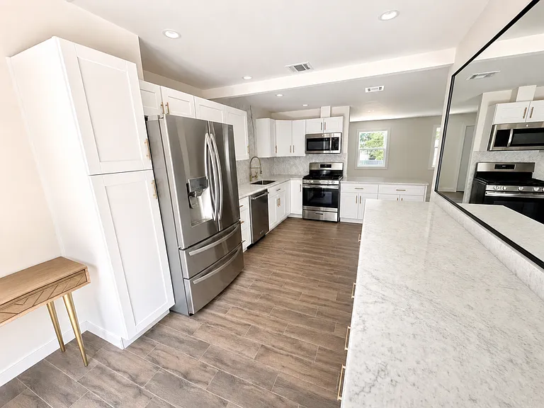 3076 Los Robles Rd #A — Photo 2