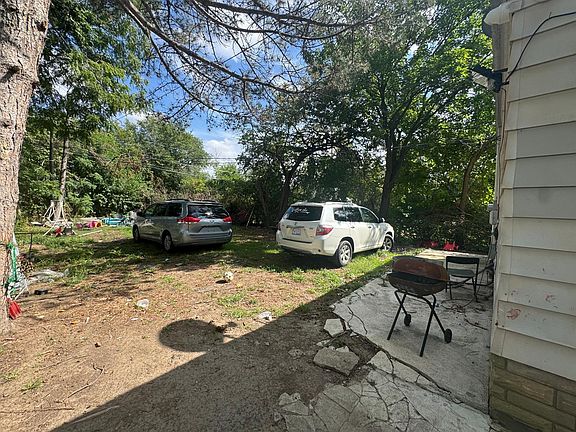 3rd image of 6434 Rosemont Ave