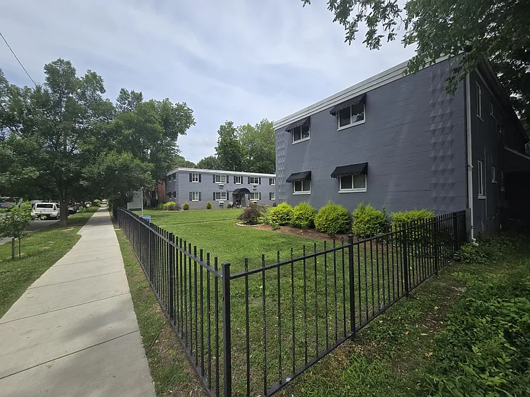 3206 Ellwood Ave #C — Photo 3