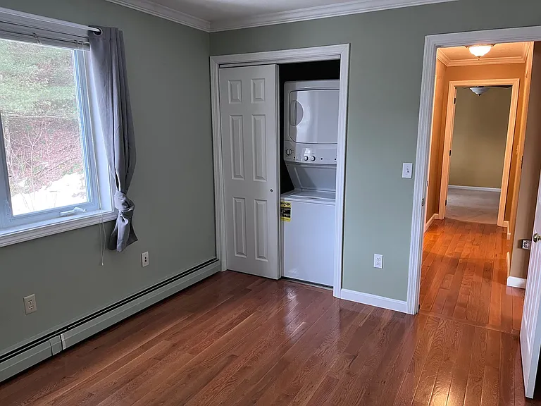 76 Colonial Dr #4 — Photo 8