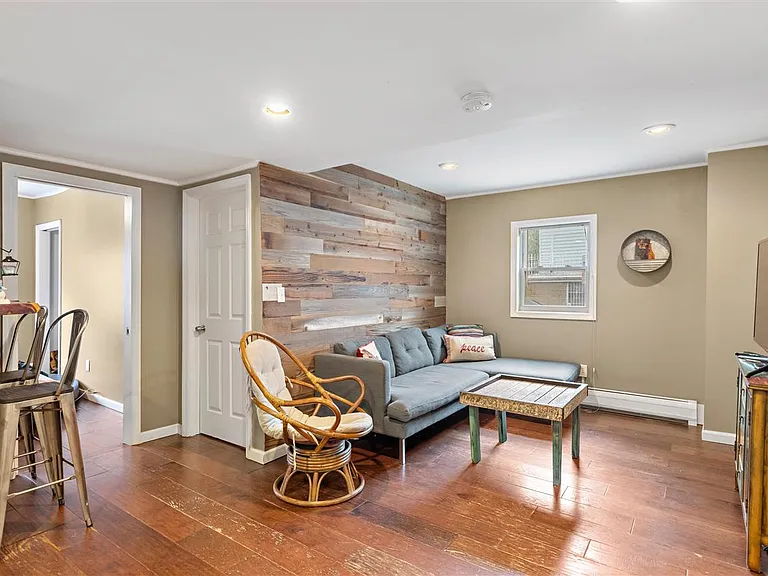 49 Coles St #1 — Photo 39